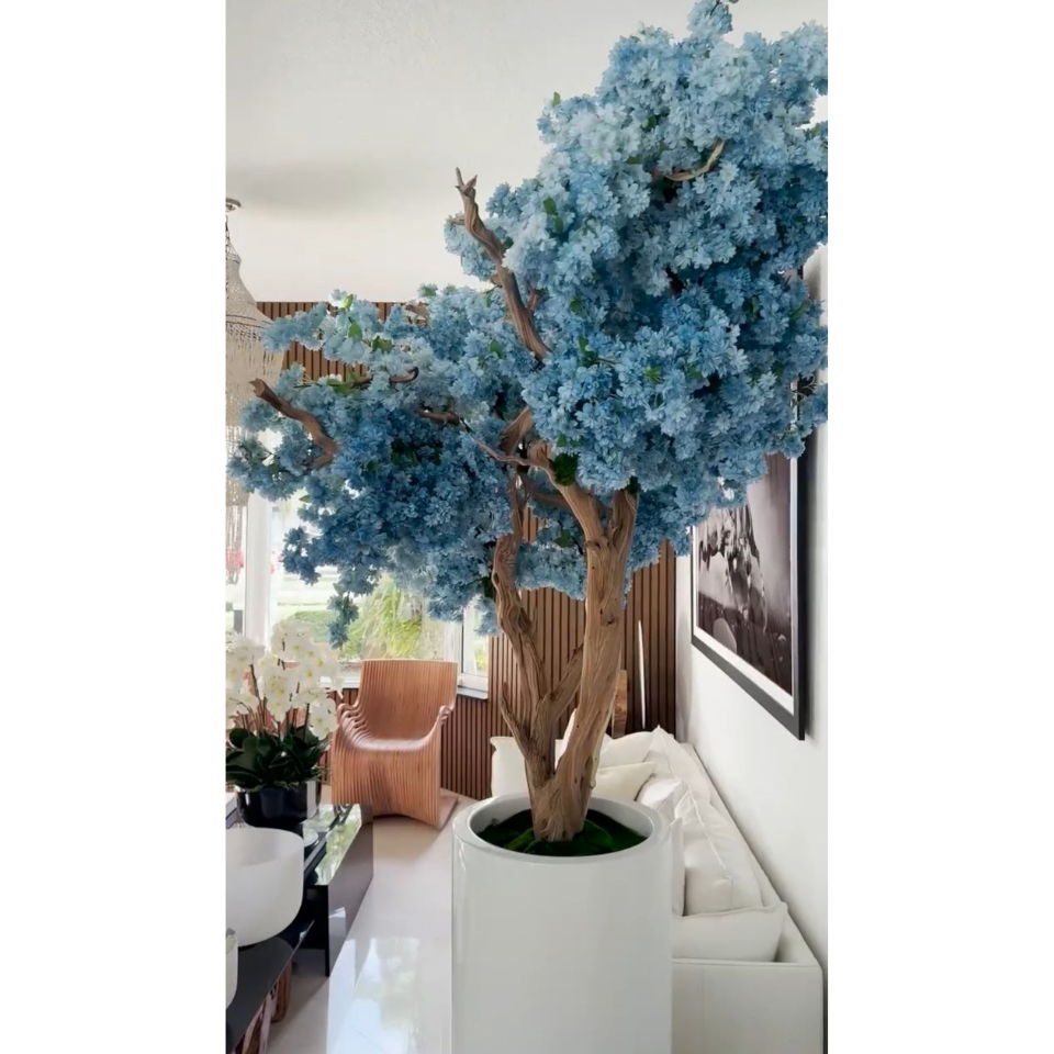St. Tropez Vase in mattem Weiß mit blauen Blütenzweige